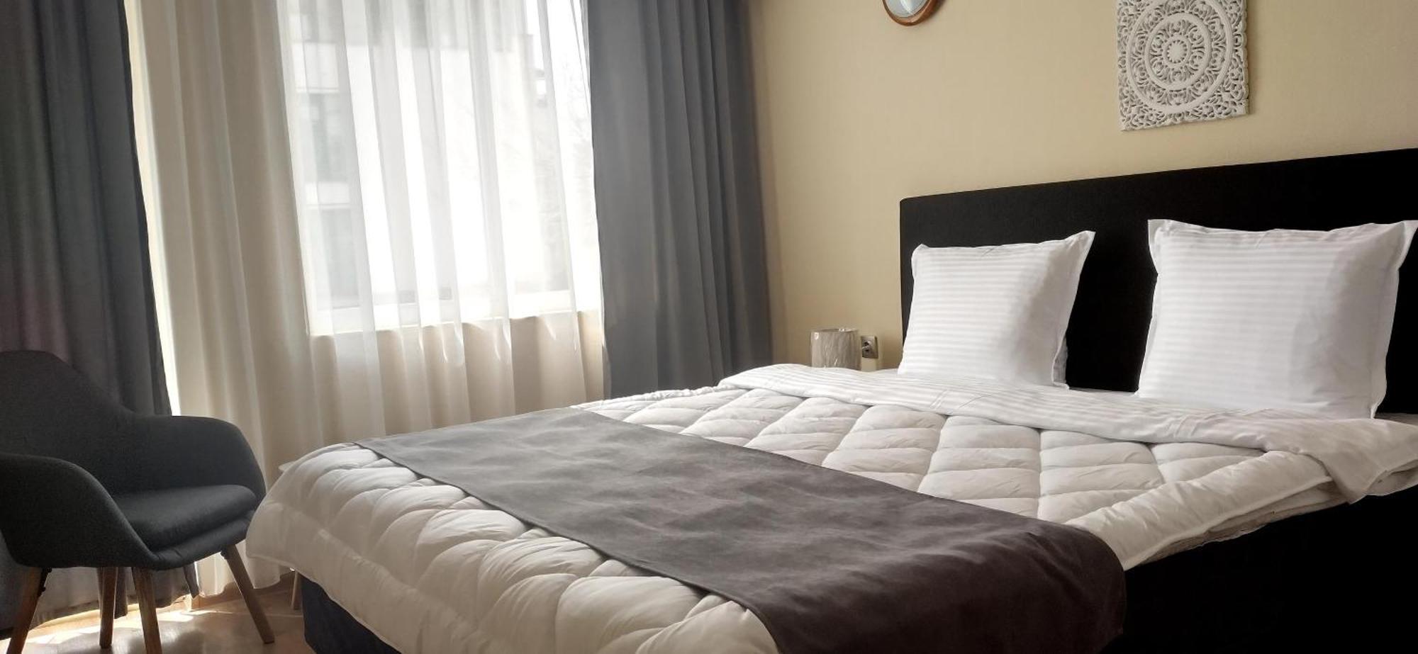 Victoria Family Hotel Балчик Экстерьер фото